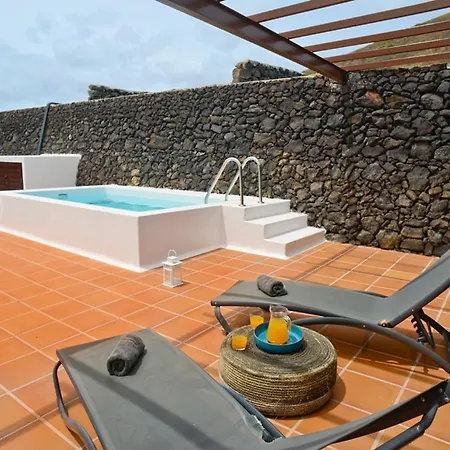Eco -villa Entre Volcanes Holiday home Conil